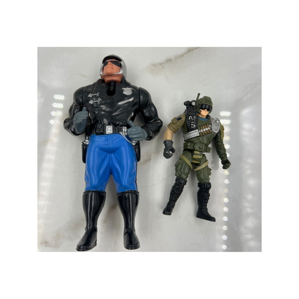 Vintage Kenner COPS n Crooks Officer Bowser Action Figure & Military Soldier Lot